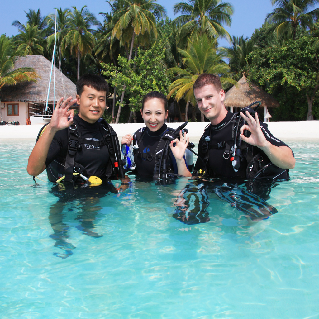 Diving Courses at Veligandu Maldives