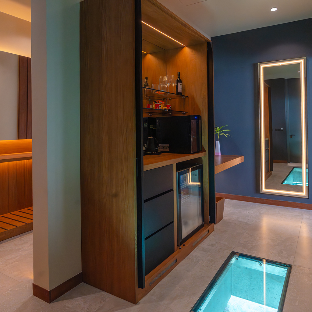 Ocean Pool Villas at Veligandu Maldives