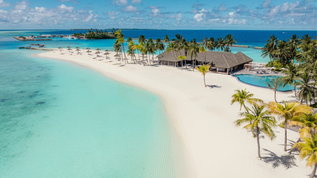 Sandbank and expansive beaches of Veligandu Maldives