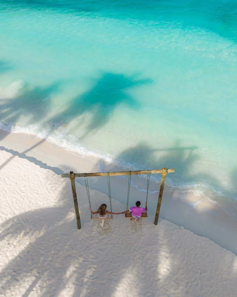 Romantic swing at Veligandu Maldives