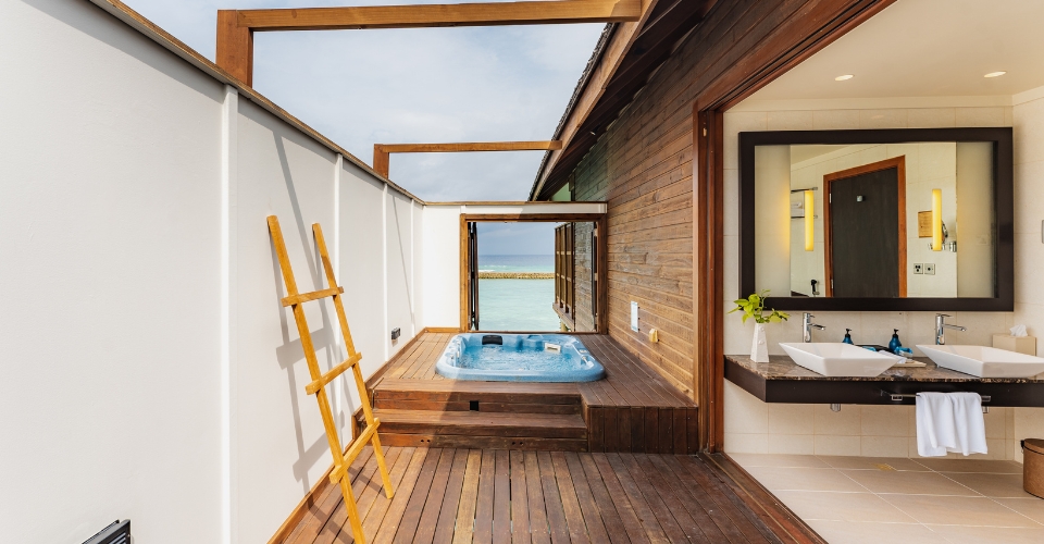 Ocean Jacuzzi Villa