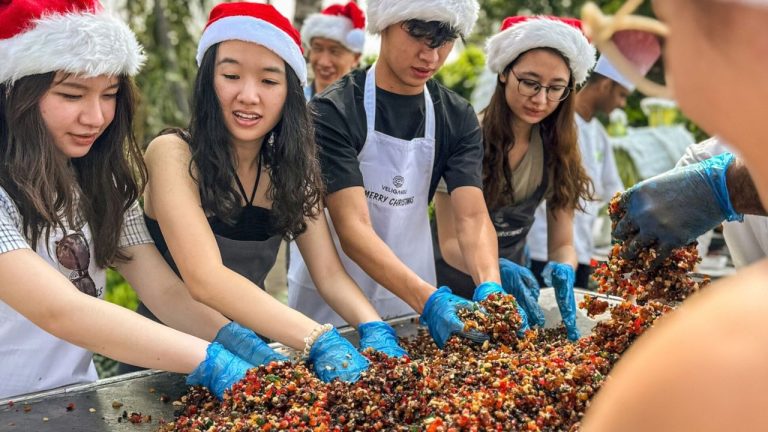 Christmas Pudding Mixing is an annual holiday Season event at Veligandu Maldives